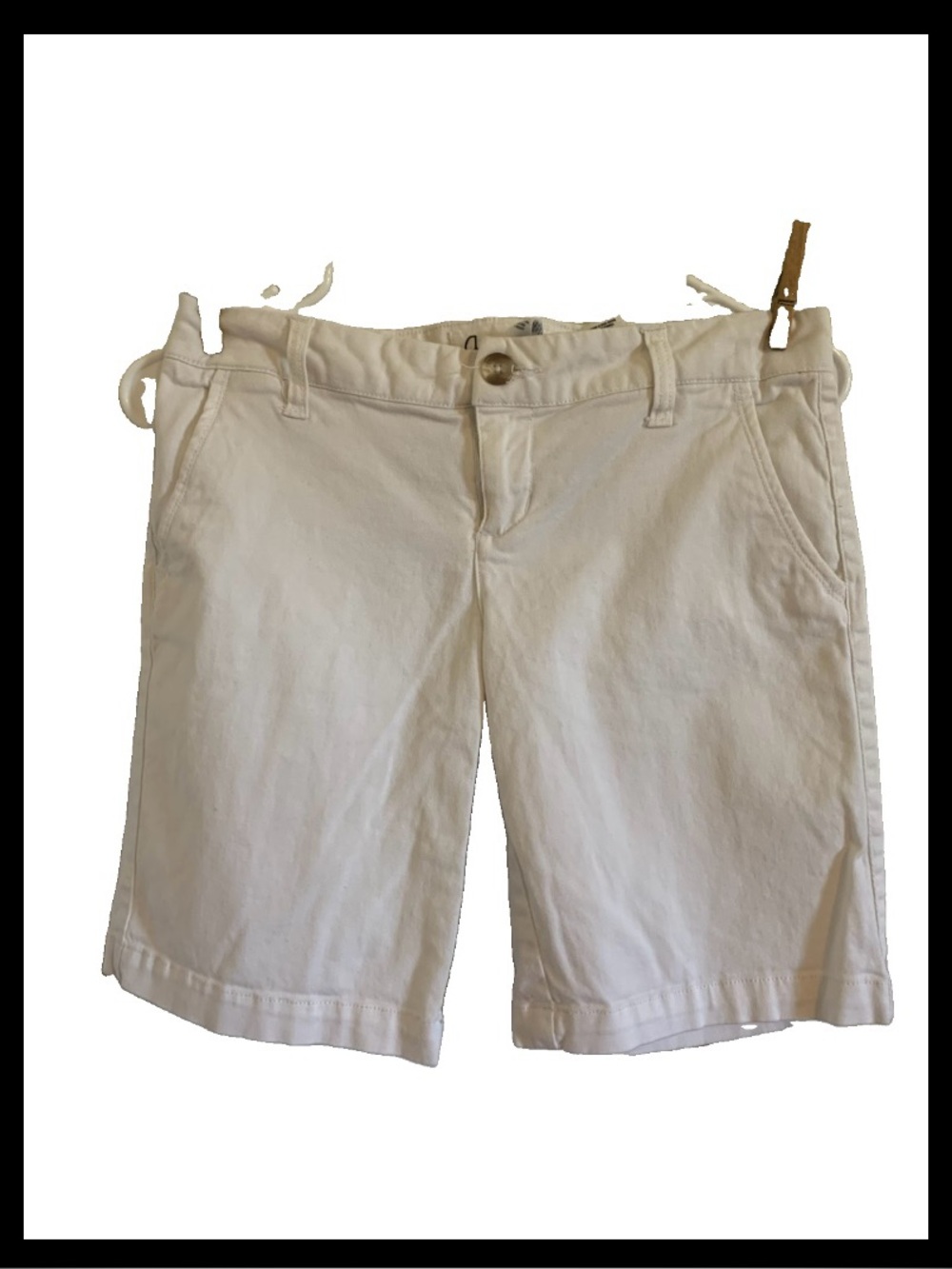 Aeropostale Women’s White Cotton Bermuda Shorts